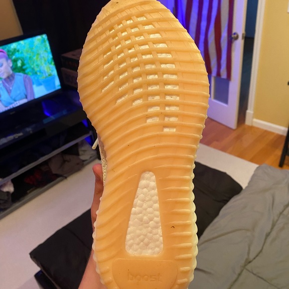 yeezy butter 350 main image 6